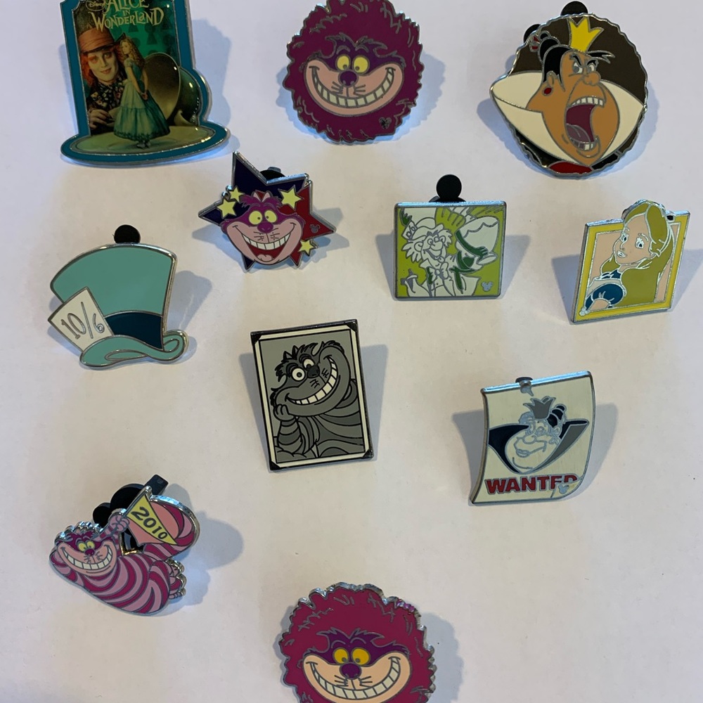 Disney Pins - Alice in Wonderland Theme